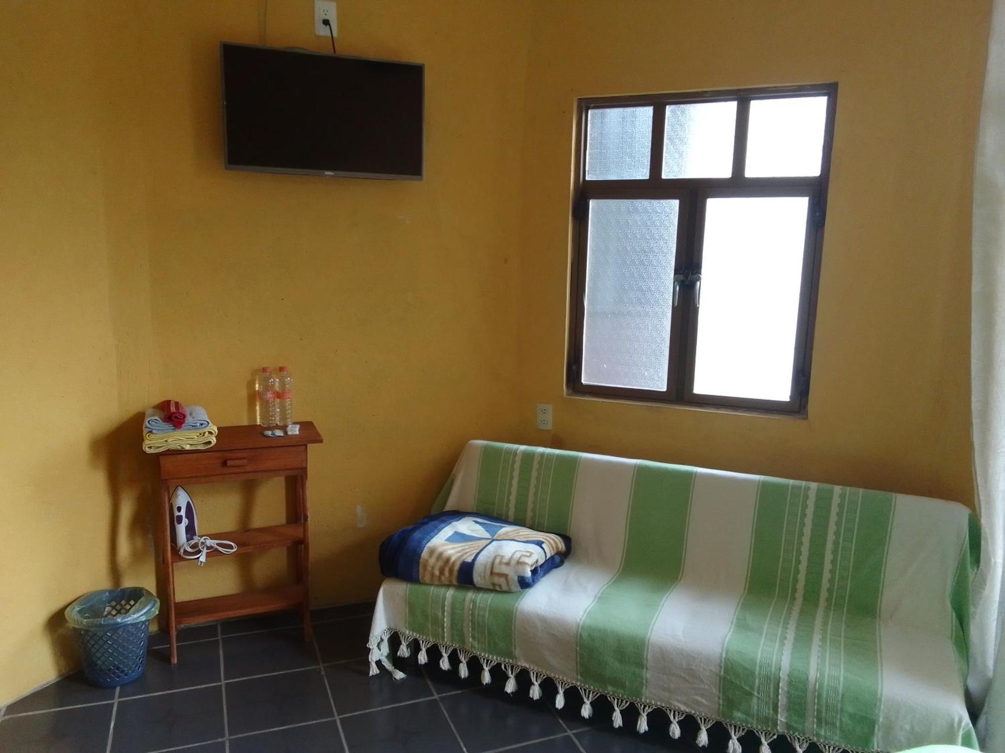 Hospedaje Casa Cortes - Recamaras De Descanso, Tepoztlan Mor - No Contamos Con Estacionamiento Екстер'єр фото